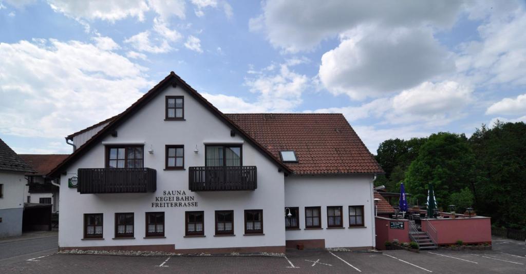 Landgasthof Lang Zum Adler Oberkalbach Buitenkant foto
